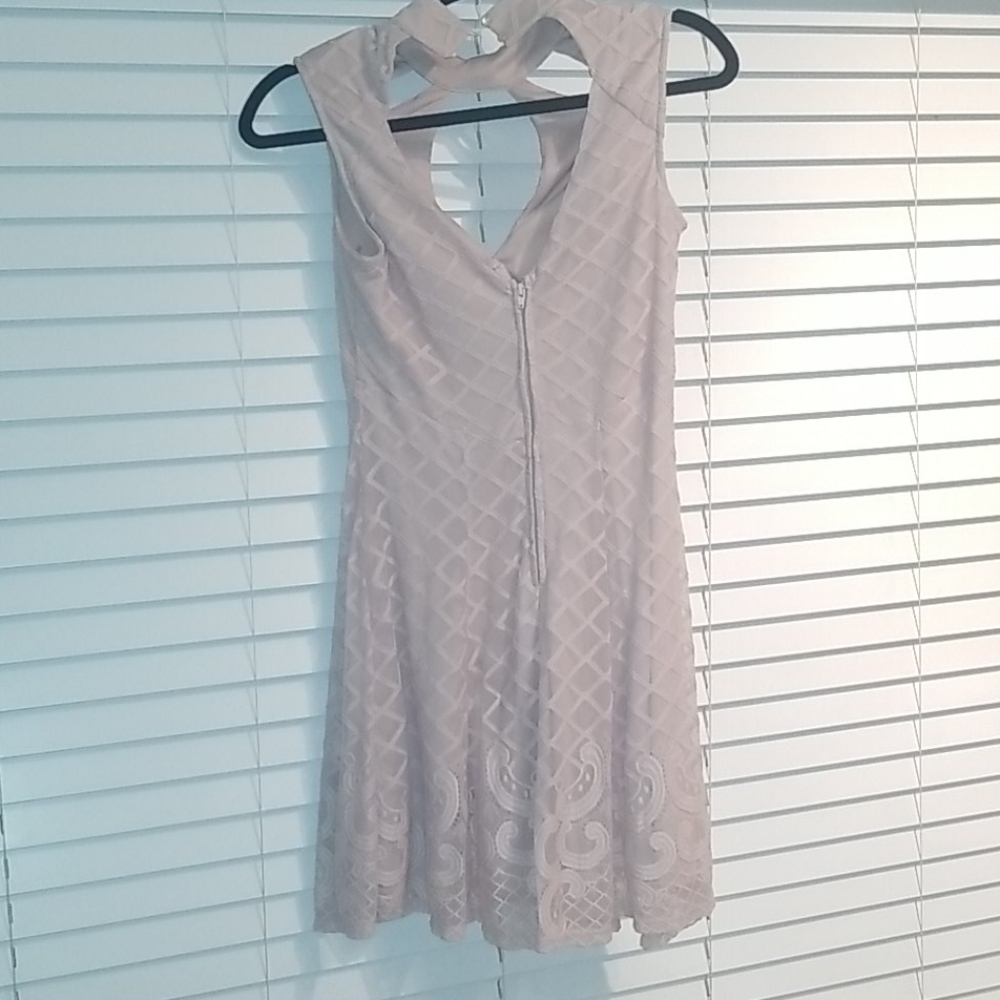Pink dress - Picture 4 of 4